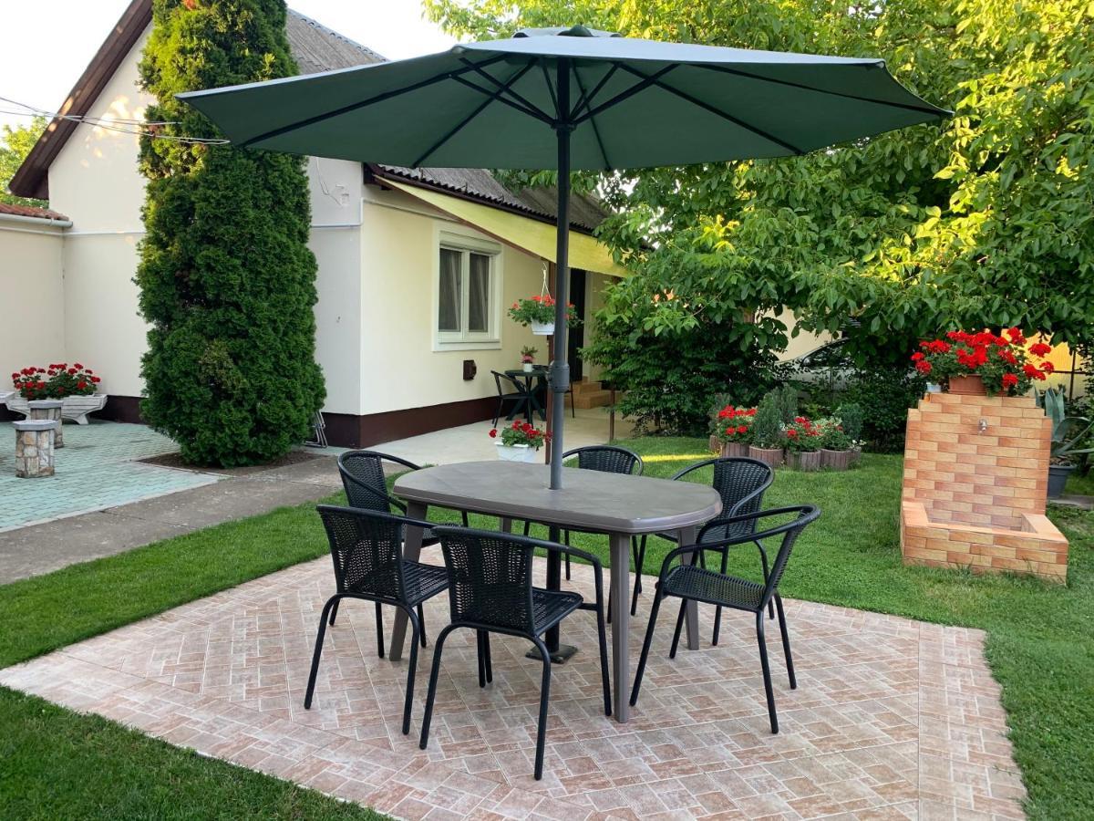 Katarina Apartman Hajduszoboszlo Luaran gambar