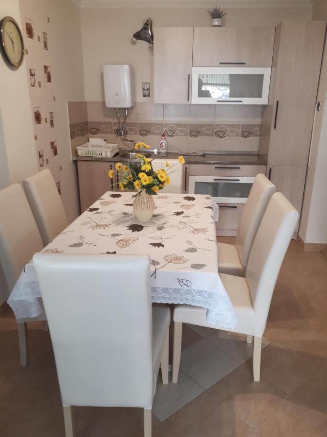 Katarina Apartman Hajduszoboszlo Luaran gambar