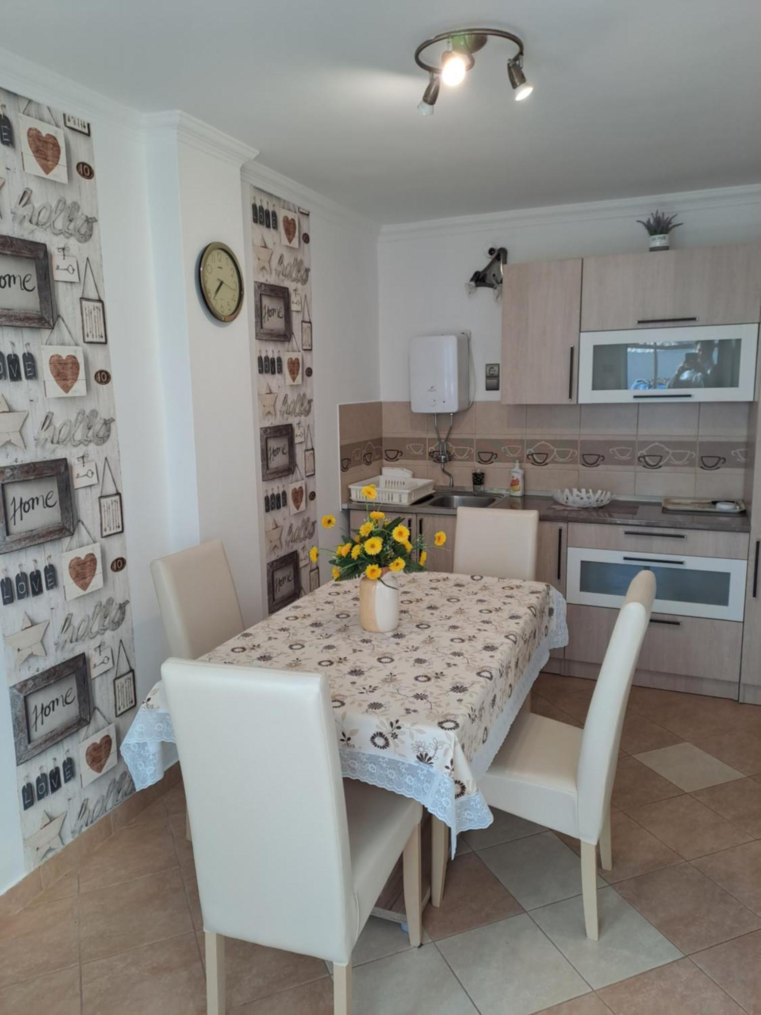 Katarina Apartman Hajduszoboszlo Luaran gambar