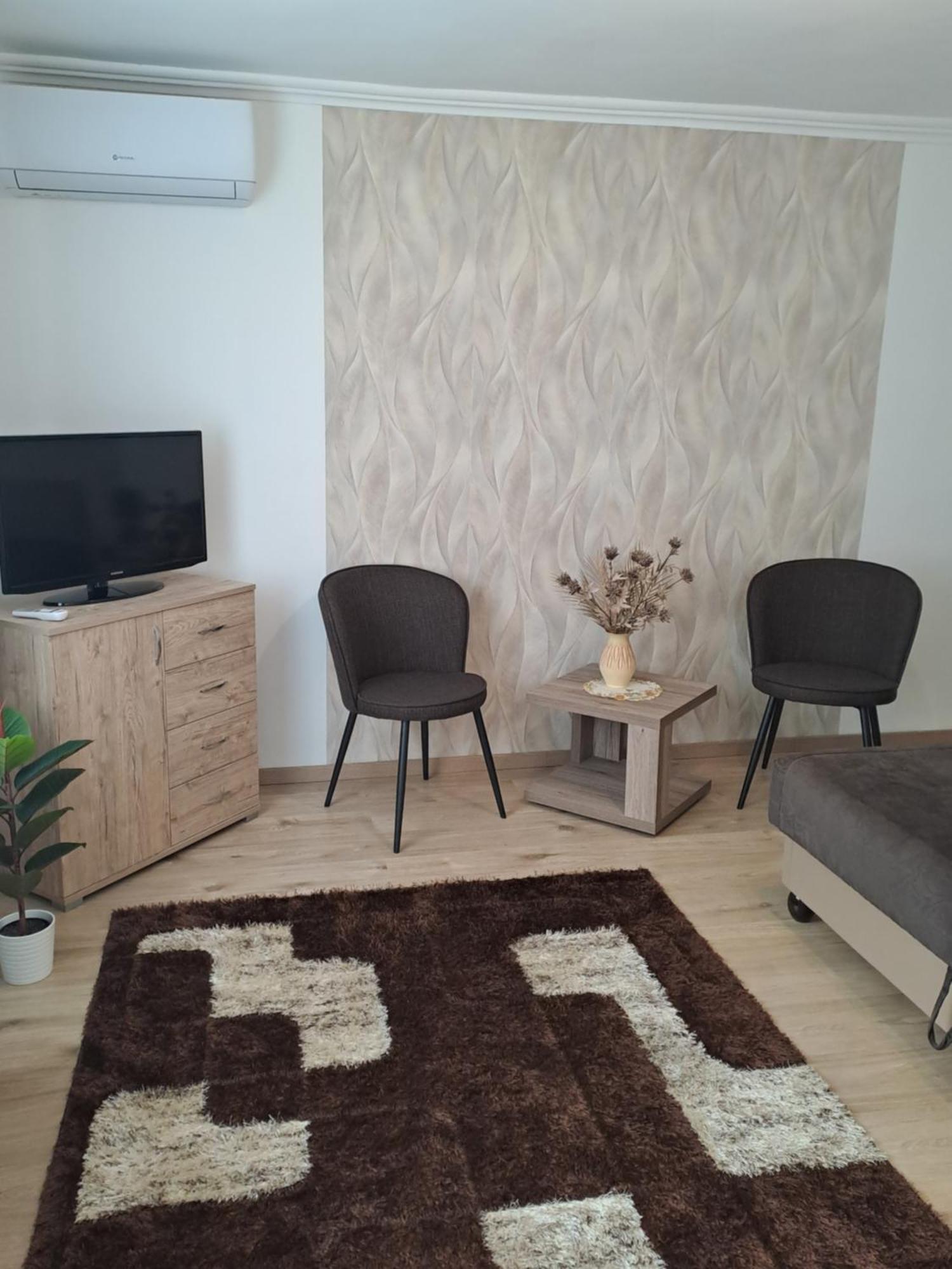 Katarina Apartman Hajduszoboszlo Luaran gambar