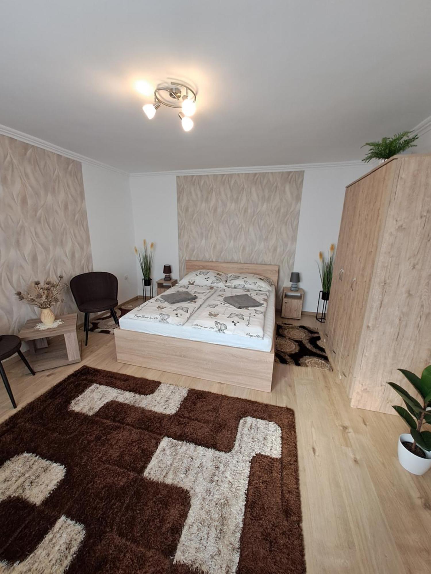 Katarina Apartman Hajduszoboszlo Luaran gambar